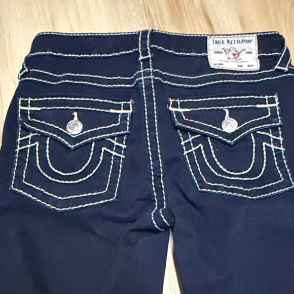 True Religion Black Skinny Jeans with Contrast White Stitching - Picture 7 of 10